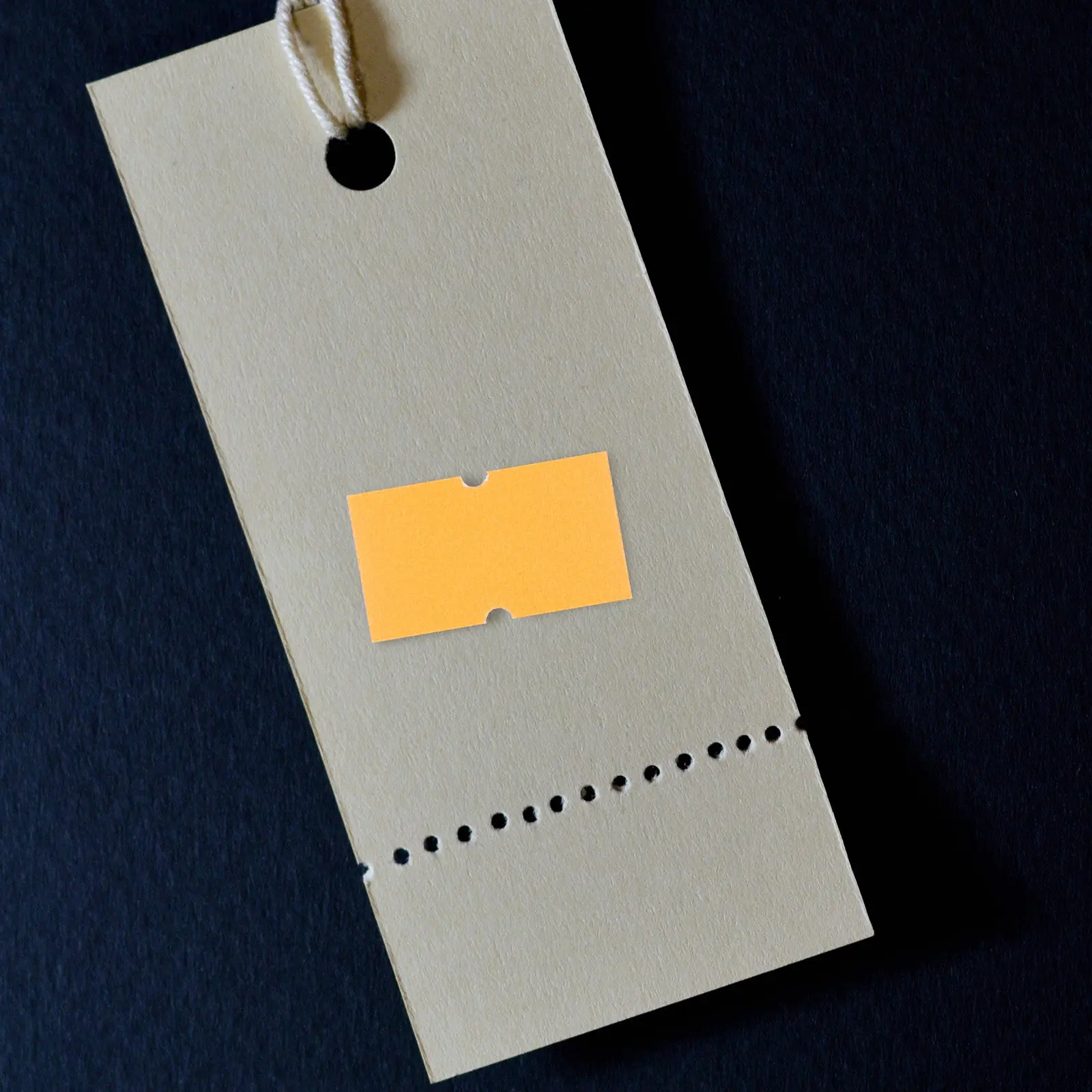 1 Roll Blank Price Label Sticker Adhesive Blank Labels for Price Tagging Retail Business DIY Use Bright Color Strong Adhesion
1 Roll Blank Price Label Sticker Adhesive Blank Labels for Price Tagging Retail Business DIY Use Bright Color Strong Adhesion