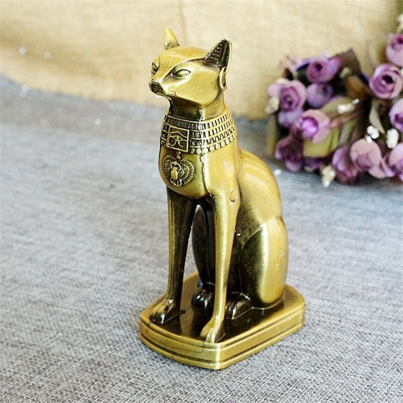 Новая модная статуя старого Египта Bastet, металлическая поделка, ретро фигурка, скульптура бога сехмет, кошки, Декор для дома, сувенир
Новая модная статуя старого Египта Bastet, металлическая поделка, ретро фигурка, скульптура бога сехмет, кошки, Декор для дома, сувенир