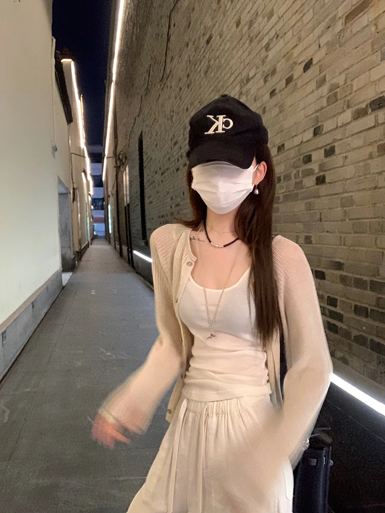 Легкий льняной кардиган с ажурной вязкой, свободного кроя, с V-образным вырезом, для повседневной носки и комфортного образа...
Легкий льняной кардиган с ажурной вязкой, свободного кроя, с V-образным вырезом, для повседневной носки и комфортного образа...