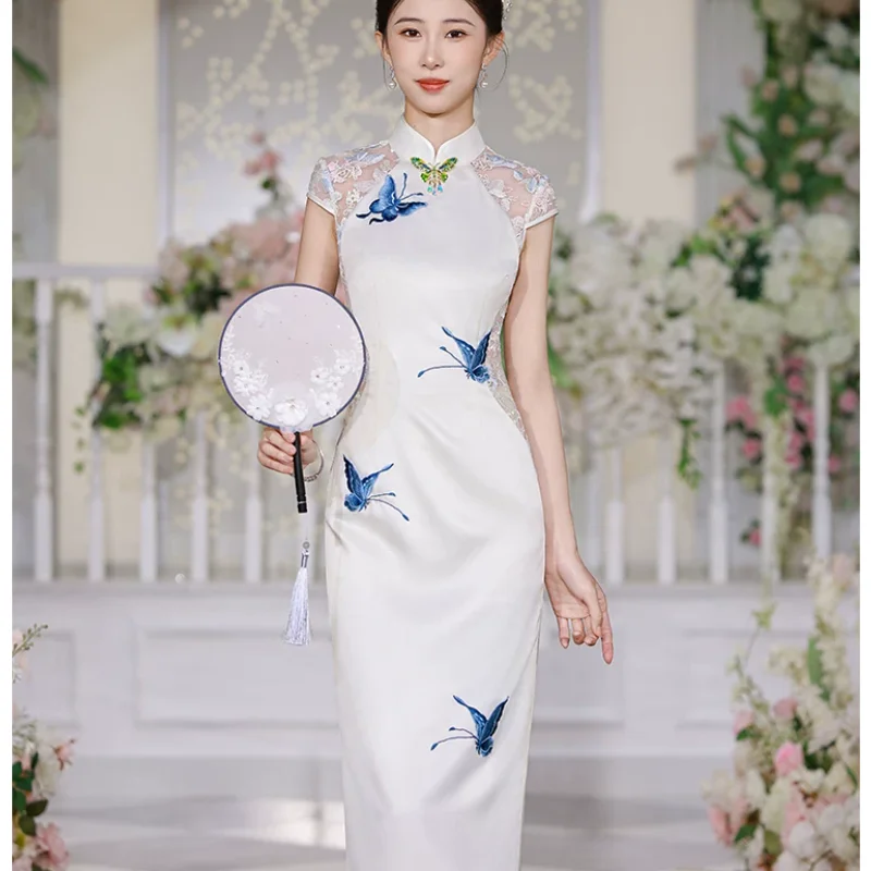 Vintage Long Style New Chinese White High-end Embroidered Butterfly Runway Performance Cheongsam
Vintage Long Style New Chinese White High-end Embroidered Butterfly Runway Performance Cheongsam