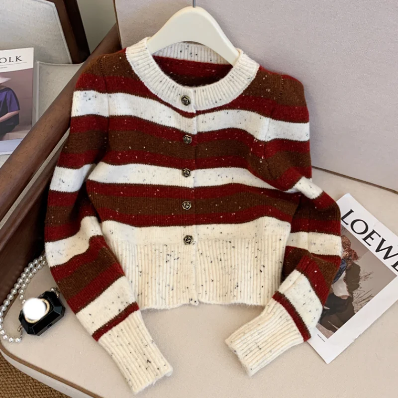 Red Women Clothing Vintage Knitting Sweater Single Breasted Long Sleeve Stripe Fashion Cardigan Female Winter Round Neck Tops
Red Women Clothing Vintage Knitting Sweater Single Breasted Long Sleeve Stripe Fashion Cardigan Female Winter Round Neck Tops