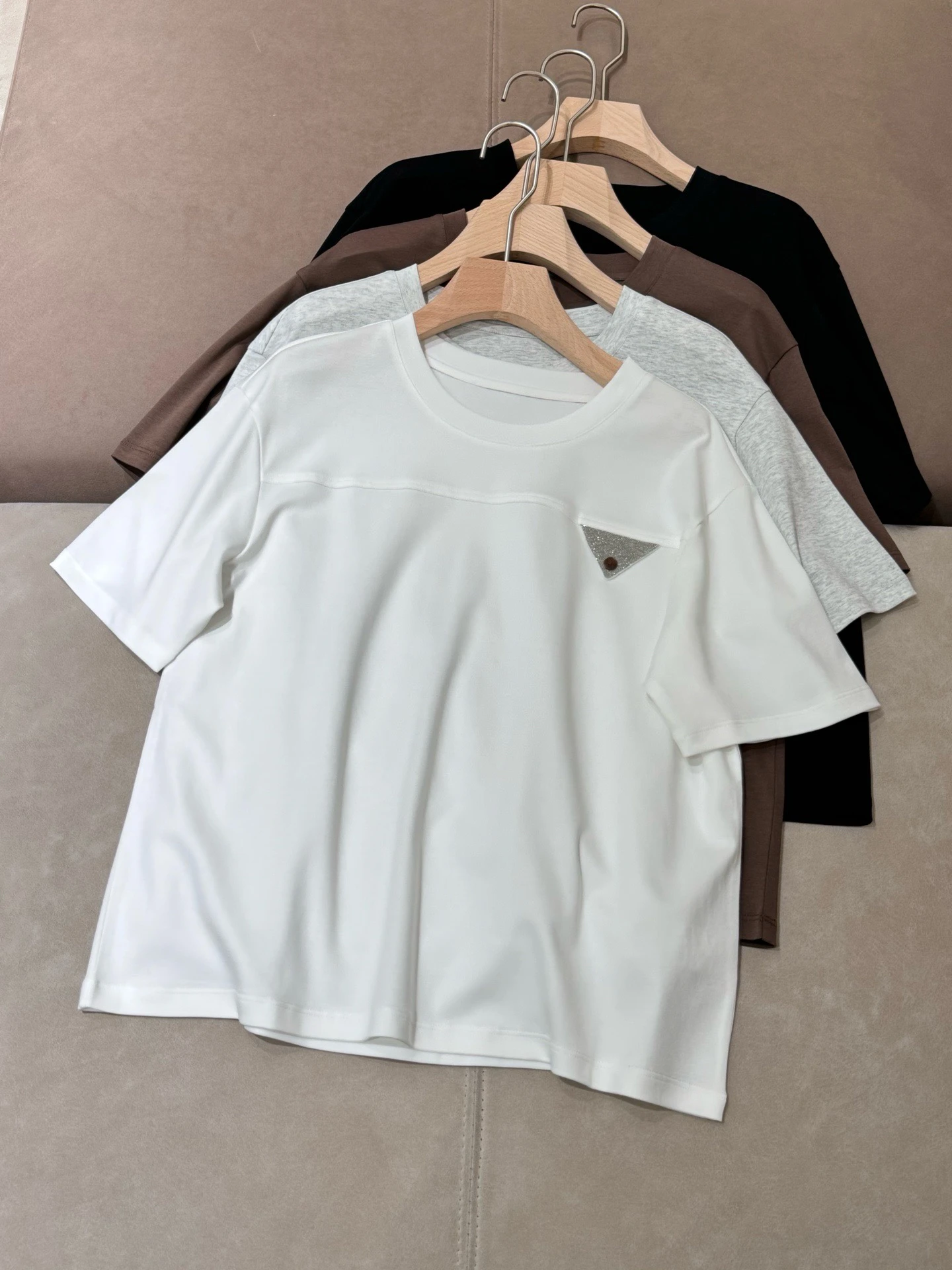 Spring Summer Cotton ort Sve T-irt Casual Loose Faionable Versatile Comfortable Breathable Women's round Ne Tee
Spring Summer Cotton ort Sve T-irt Casual Loose Faionable Versatile Comfortable Breathable Women's round Ne Tee