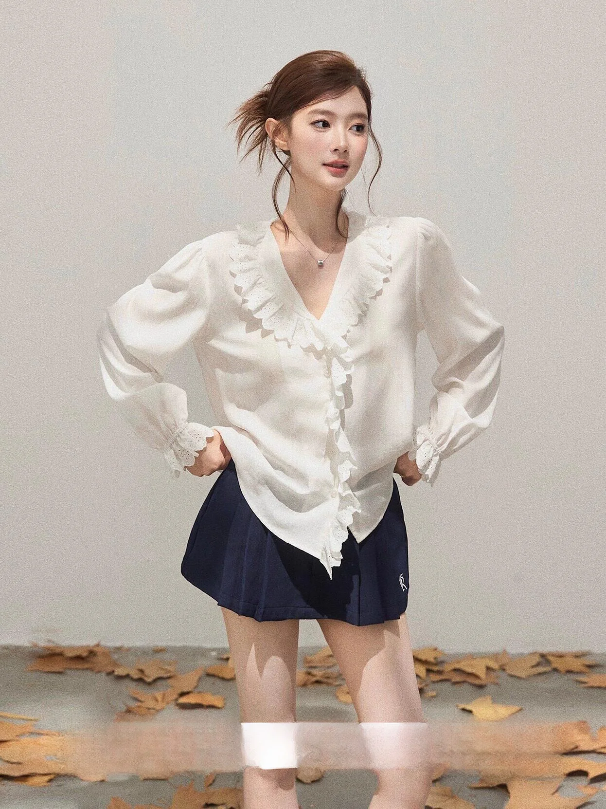 Exquisite Long Sleeve V-Neck Women's Shirt Casual Style Knitted Lesel Jacket Spring Outerwear Set with Knitted Vest for Teens
Exquisite Long Sleeve V-Neck Women's Shirt Casual Style Knitted Lesel Jacket Spring Outerwear Set with Knitted Vest for Teens