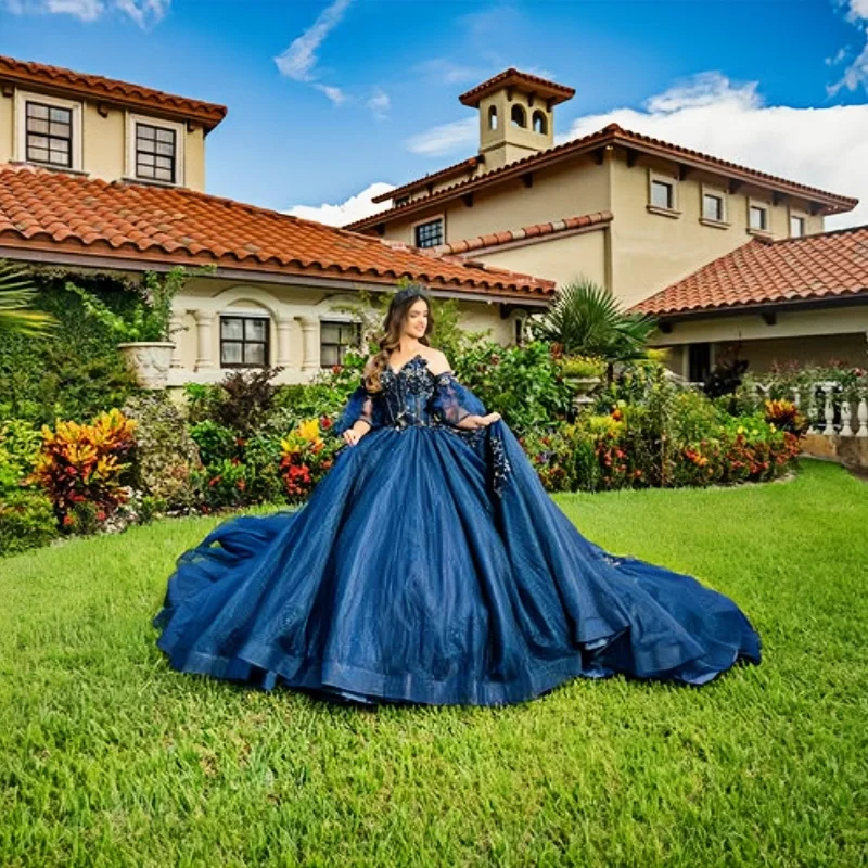 customized Shiny dark blue Quinceanera Dresses Ball Gown Sweet 16 Dress sequin applique crystal Lace Birthday 15th Party Gown
customized Shiny dark blue Quinceanera Dresses Ball Gown Sweet 16 Dress sequin applique crystal Lace Birthday 15th Party Gown