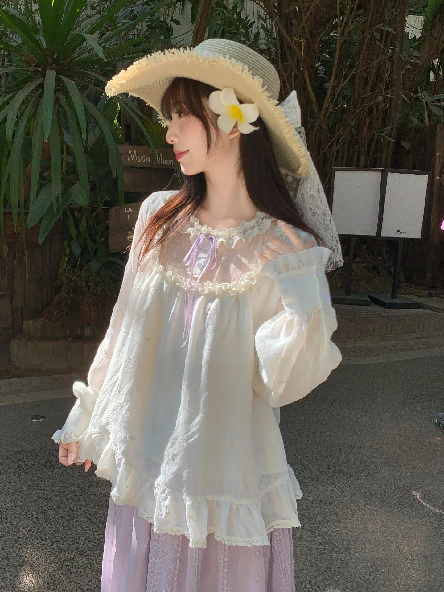 Женская рубашка Sweet Style с тонкими слоями, свободного кроя, с длинными рукавами, летняя, повседневная, с рукавами-фонариками, с эффектом похудения, китайский бренд
Женская рубашка Sweet Style с тонкими слоями, свободного кроя, с длинными рукавами, летняя, повседневная, с рукавами-фонариками, с эффектом похудения, китайский бренд