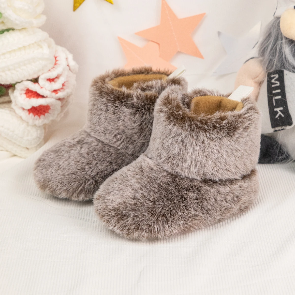 KIDSUN Newborn Baby Booties Infant Boy Girl Non-Slip Soft Sole Crib Shoes Toddler Plush Fluff Prewalker Boots Winter Warm
KIDSUN Newborn Baby Booties Infant Boy Girl Non-Slip Soft Sole Crib Shoes Toddler Plush Fluff Prewalker Boots Winter Warm