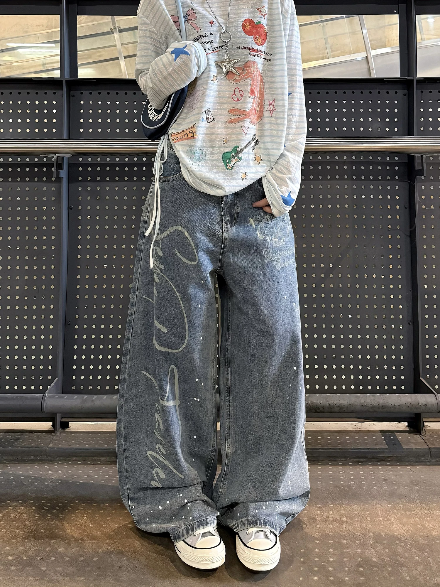 Street Sle Distred Wide Leg Denim Jeans Women's Casual Loose Fit T-irt Vintage Letter Print Knife Jeans
Street Sle Distred Wide Leg Denim Jeans Women's Casual Loose Fit T-irt Vintage Letter Print Knife Jeans