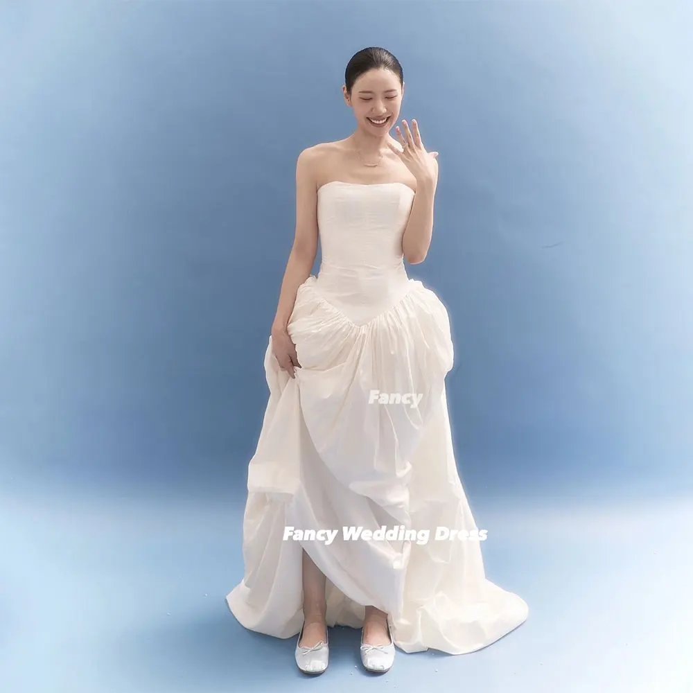 Fancy Fairy Strapless Wedding Dress Korea Photoshoot A Line T Affeta Evening Dresses Back Corset 웨딩드레스 Customized
Fancy Fairy Strapless Wedding Dress Korea Photoshoot A Line T Affeta Evening Dresses Back Corset 웨딩드레스 Customized