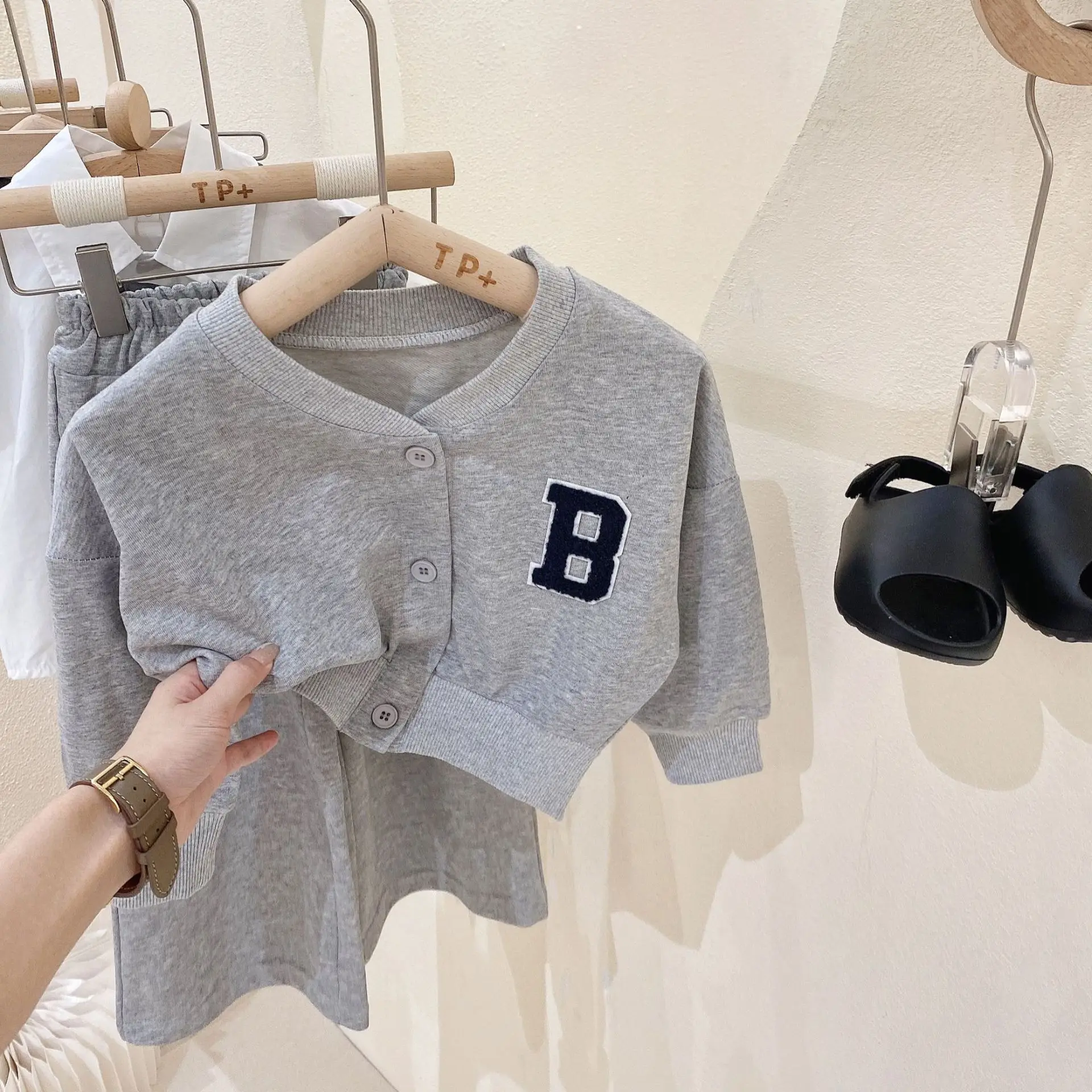 Clothing 2024 New Children's Spring Autumn Baseball Suit Hoodie Sports Set Baby Fashionable And Stylish Girl
Clothing 2024 New Children's Spring Autumn Baseball Suit Hoodie Sports Set Baby Fashionable And Stylish Girl