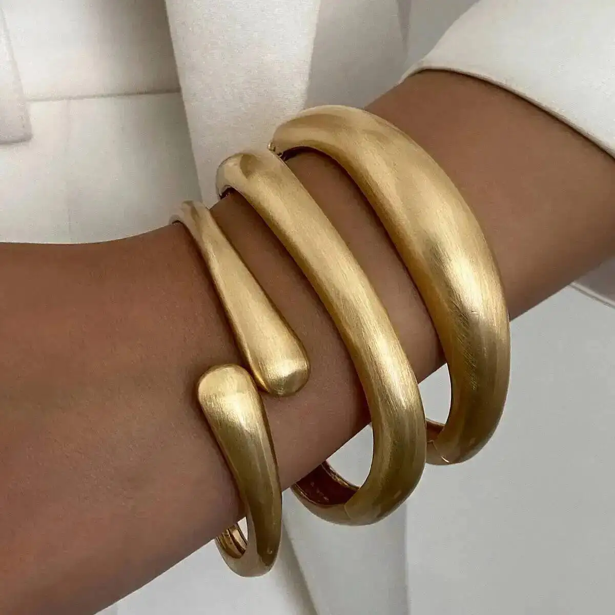 KunJoe 3 Styles Trendy Geometric Waterdrop Open Spring Bangle for Women HipHop Irregular Stackable Cuff Bracelet Party Jewelry 
KunJoe 3 Styles Trendy Geometric Waterdrop Open Spring Bangle for Women HipHop Irregular Stackable Cuff Bracelet Party Jewelry