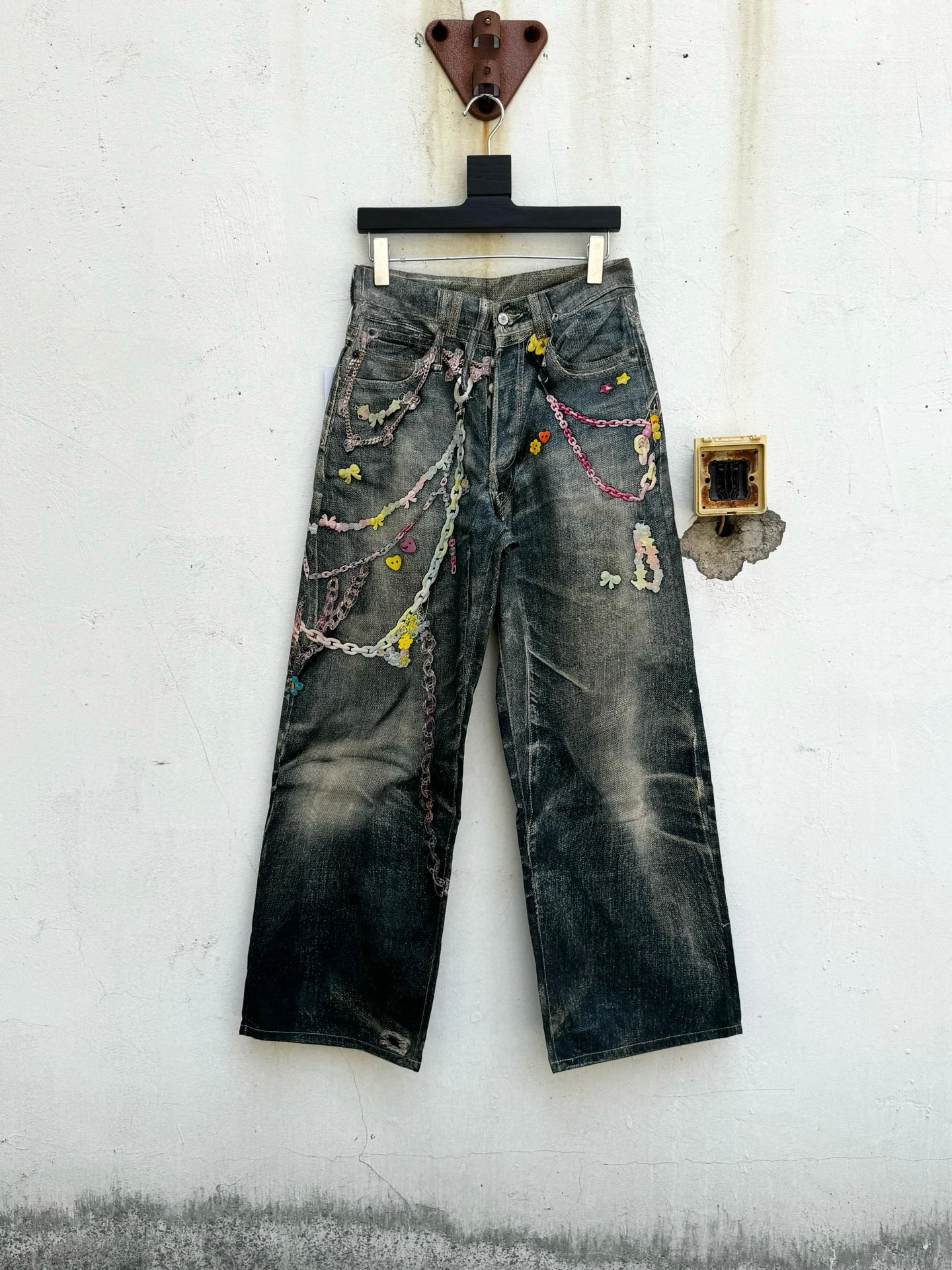 Candy Chain 3D Digital Print Straight Leg Jeans ex Student Casual Trousers mid Waist Long Pants Trendy Loose Fit Jeans
Candy Chain 3D Digital Print Straight Leg Jeans ex Student Casual Trousers mid Waist Long Pants Trendy Loose Fit Jeans