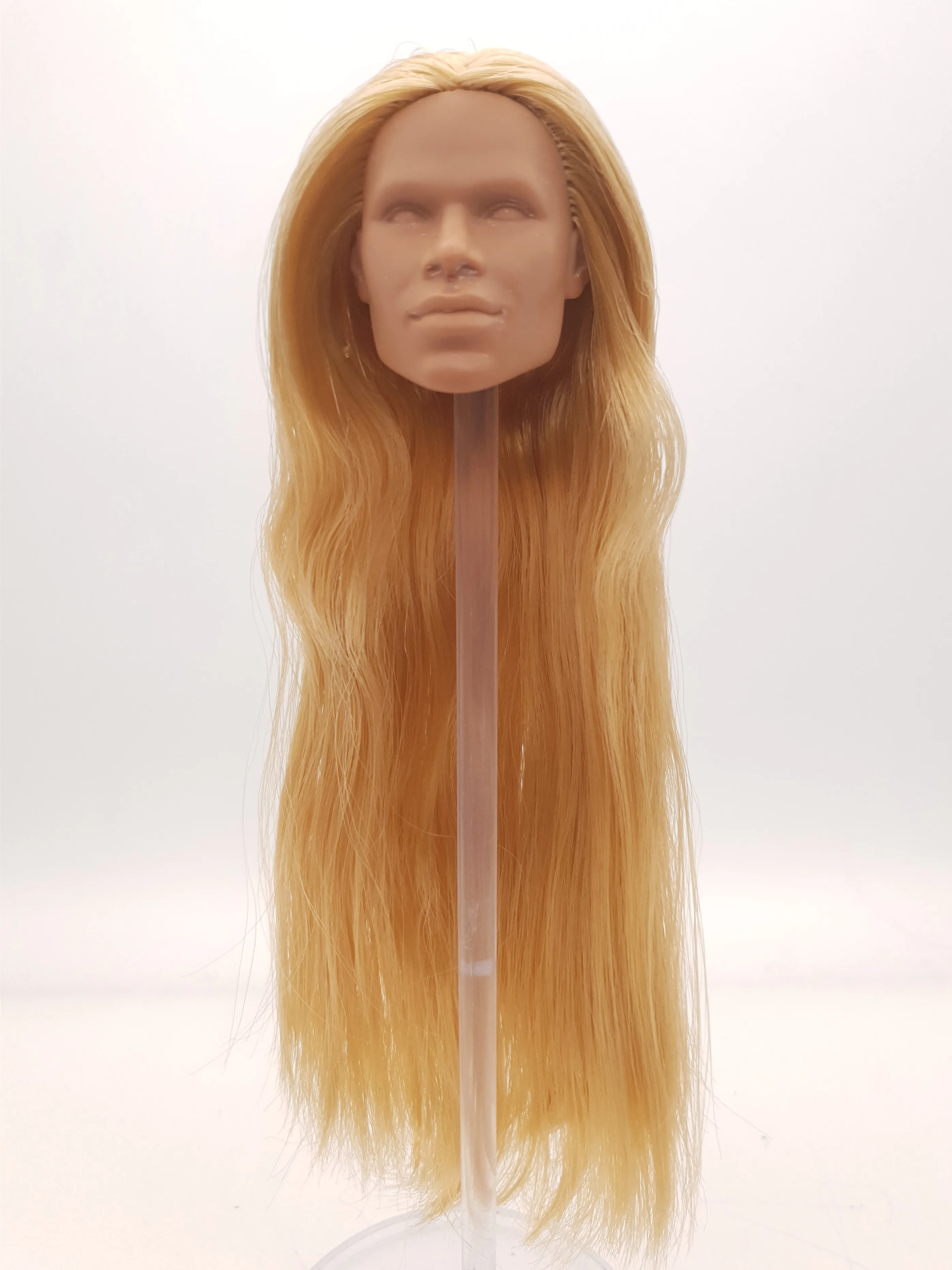 Модный королевский свет, медовая кожа, переработанная Tobias Alsford Integrity Homme, пустое лицо, мужская голова куклы
Модный королевский свет, медовая кожа, переработанная Tobias Alsford Integrity Homme, пустое лицо, мужская голова куклы