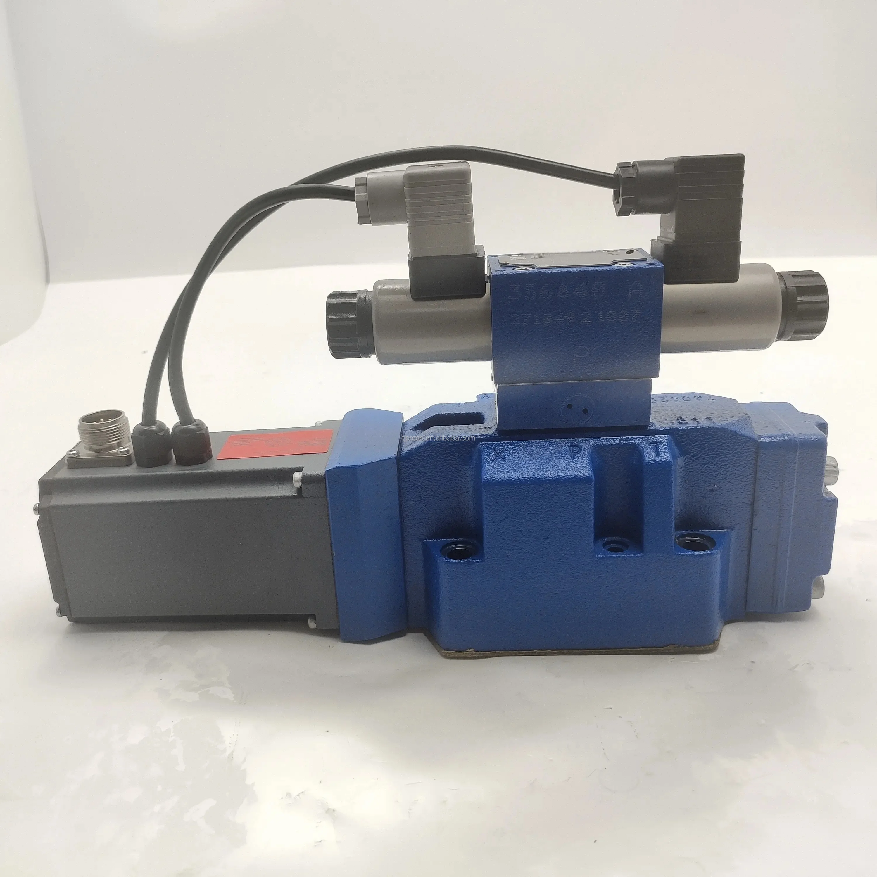 Quality for 4WRKE32E1-600L-3X/6EG24ETK31/F1D3M 4WRKE25W8-350L-3X/6EG24K31/F1D3M Proportional Valve
Quality for 4WRKE32E1-600L-3X/6EG24ETK31/F1D3M 4WRKE25W8-350L-3X/6EG24K31/F1D3M Proportional Valve