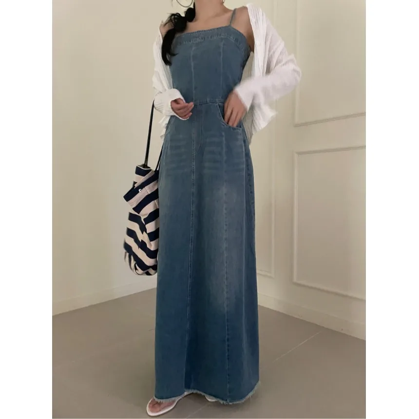 High Waist Denim Halter Dress Washed Frayed A-Line Korean Style Women's Spring Summer Autumn Winter Dress
High Waist Denim Halter Dress Washed Frayed A-Line Korean Style Women's Spring Summer Autumn Winter Dress
