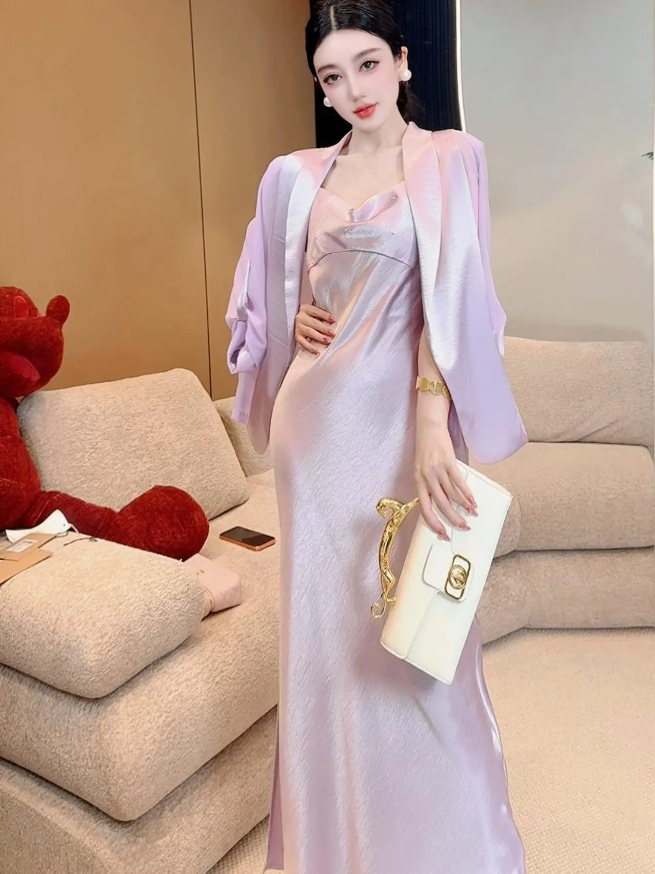Elegant Lightweight Strapless Dress Women's Autumn New Style Waist Cinching Slimming Two-Piece Set Luxury Acetate Long Sleeve
Elegant Lightweight Strapless Dress Women's Autumn New Style Waist Cinching Slimming Two-Piece Set Luxury Acetate Long Sleeve