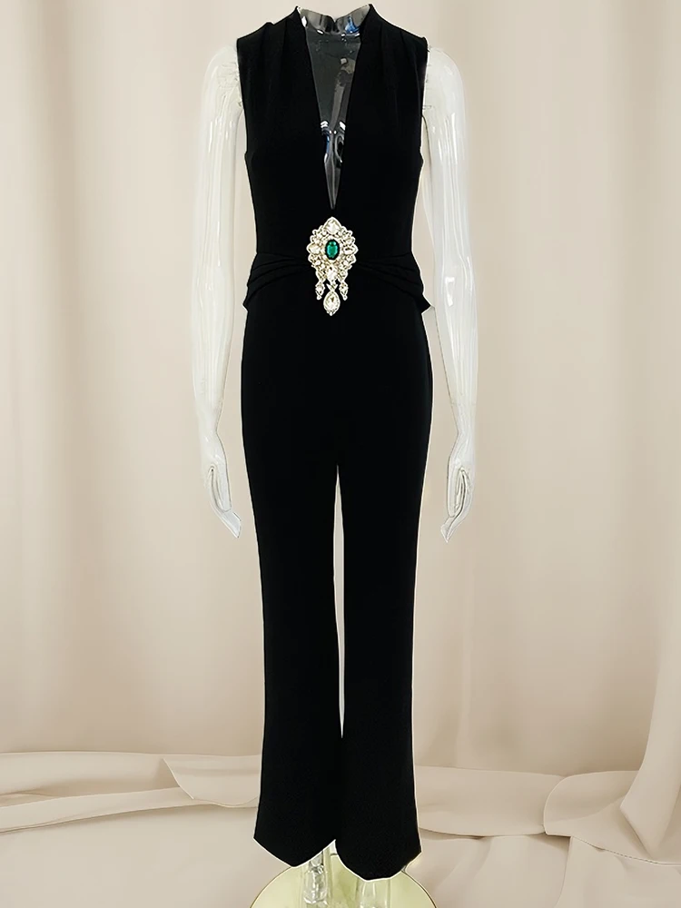 High Quality New Designer Summer Fashion Black Sleeveless V Neck Crystal Diamonds Beaded Jumpsuit Women 2024 Elegant Luxury
High Quality New Designer Summer Fashion Black Sleeveless V Neck Crystal Diamonds Beaded Jumpsuit Women 2024 Elegant Luxury