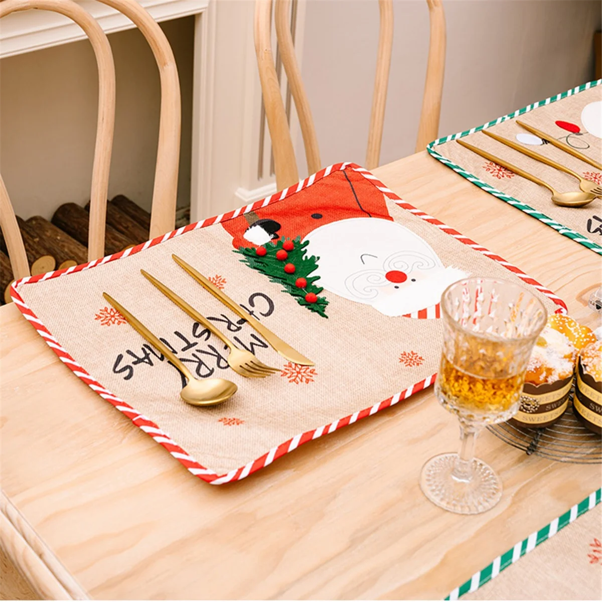 SEMOIC Christmas Decoration Supplies Old Man Embroidery Placemats Dining Table Dress Up Insulation Pad Tablecloths
SEMOIC Christmas Decoration Supplies Old Man Embroidery Placemats Dining Table Dress Up Insulation Pad Tablecloths