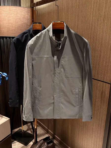 Мужская куртка Ele с воротником-стойкой, универсальная верхняя одежда из дышащей полиэстеровой ткани, асимметричный дизайн, повседневная одежда, новинка весны
Мужская куртка Ele с воротником-стойкой, универсальная верхняя одежда из дышащей полиэстеровой ткани, асимметричный дизайн, повседневная одежда, новинка весны