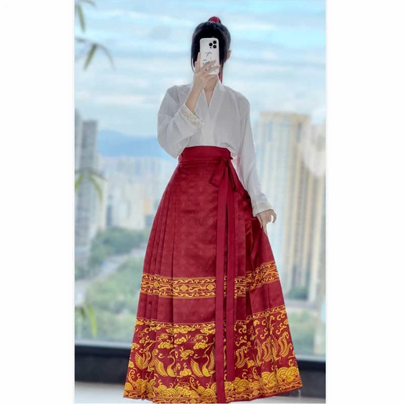 Original Ming Dynasty Green Horse Face Skirt Traditional Chinese Style Women Hanfu Dress Set Elegant Vintage Shirt 2pcs/Set
Original Ming Dynasty Green Horse Face Skirt Traditional Chinese Style Women Hanfu Dress Set Elegant Vintage Shirt 2pcs/Set