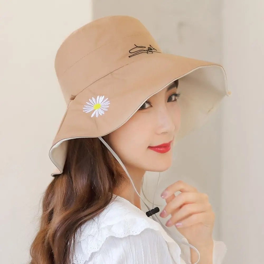 Fashion UV Protection Daisy Bucket Hat Portable Wide Brim Outdoor Sun Hat Sunscreen Adjustable Fisherman Cap Women
Fashion UV Protection Daisy Bucket Hat Portable Wide Brim Outdoor Sun Hat Sunscreen Adjustable Fisherman Cap Women