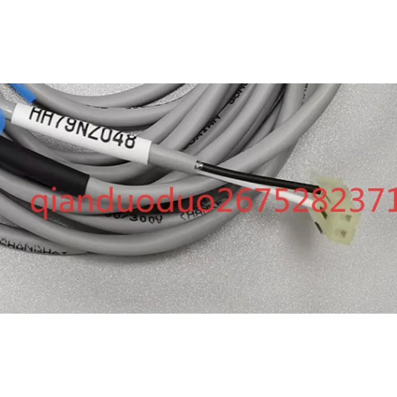 Suitable for Carrier central air conditioner temperature sensor cable HH79NZ048 two cores
Suitable for Carrier central air conditioner temperature sensor cable HH79NZ048 two cores