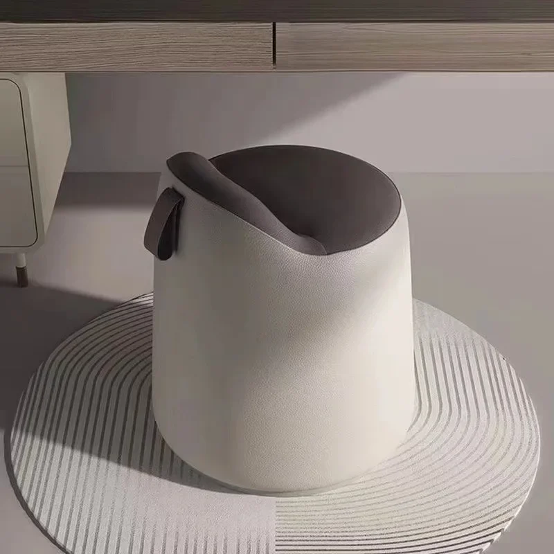 Modern light luxury household bedroom rotating makeup stool girls dressing stool simple dresser stool computer chair round stool
Modern light luxury household bedroom rotating makeup stool girls dressing stool simple dresser stool computer chair round stool