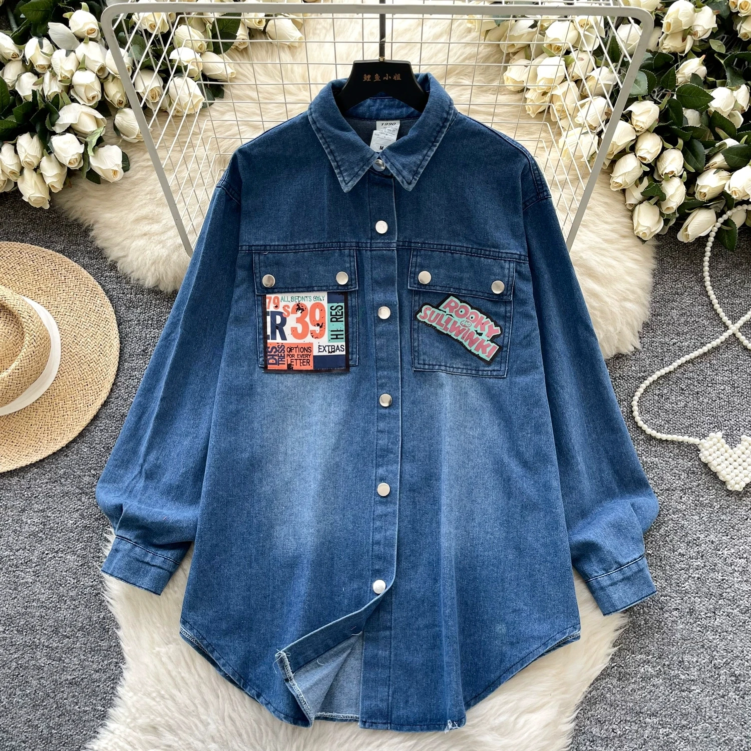 Women 2025 New Korean Version Fashion Letter Graffiti Pocket Shirt Fashion Outwear Coat
Women 2025 New Korean Version Fashion Letter Graffiti Pocket Shirt Fashion Outwear Coat