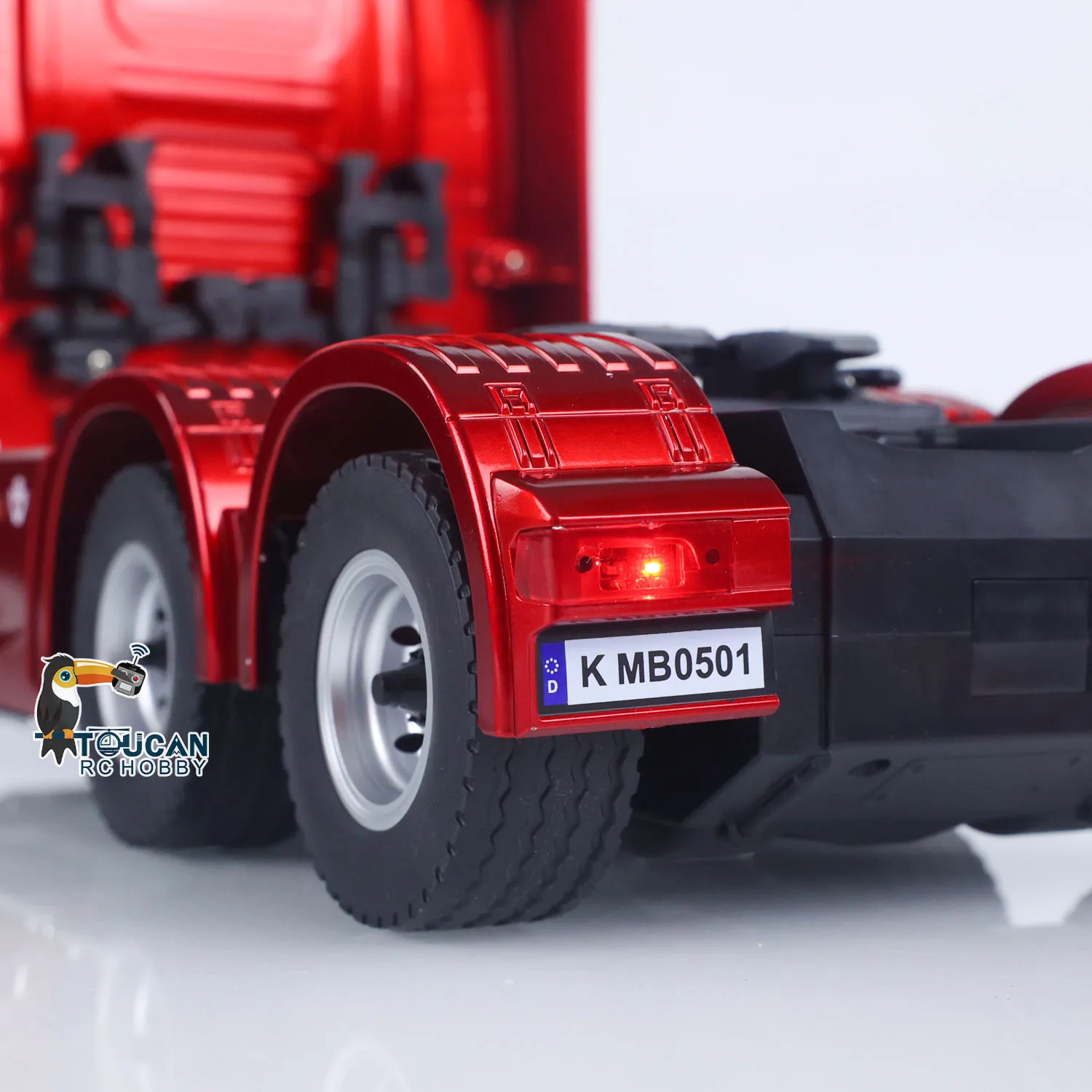 1/18 HUINA 1501 RC Tractor Truck 770S Plastic Model RTR 7.4V Battery 19CH Light Sound RC Trucks Lorry RC Car for Boys Toys
1/18 HUINA 1501 RC Tractor Truck 770S Plastic Model RTR 7.4V Battery 19CH Light Sound RC Trucks Lorry RC Car for Boys Toys