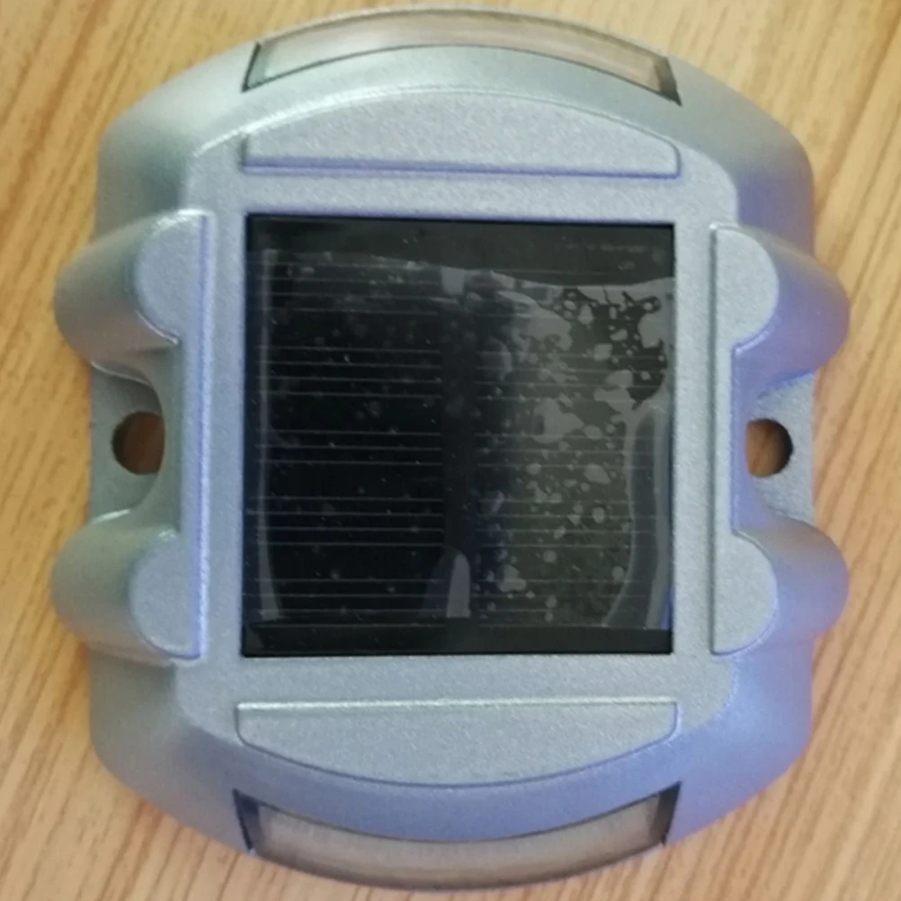 Solar Road Lights Outdoor LED Pathway Silver Powered Auto On Off Led Road Studs IP68 Waterproof Solar Deck Lights
Solar Road Lights Outdoor LED Pathway Silver Powered Auto On Off Led Road Studs IP68 Waterproof Solar Deck Lights