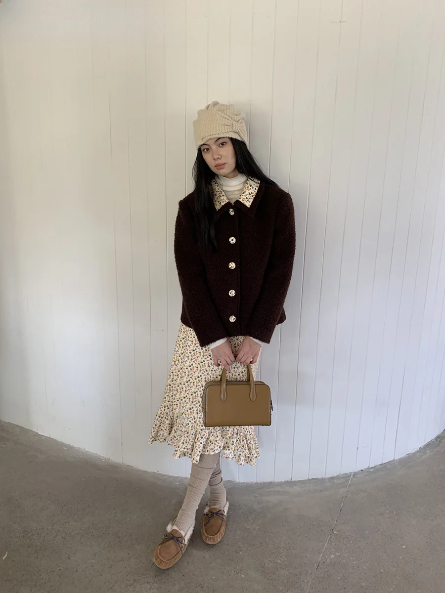 Коричневый пушистый жакет и юбка с цветочным принтом: женский модный корейский осенний комплект из двух предметов, стандартная длина рукава
Коричневый пушистый жакет и юбка с цветочным принтом: женский модный корейский осенний комплект из двух предметов, стандартная длина рукава