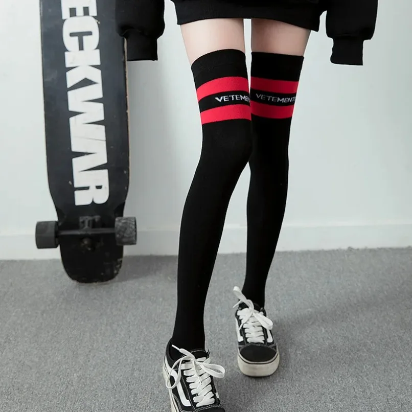 Womens Striped Thigh High Stockings Ladies Girls Black White Long Over Above Knee Socks Cosplay female Lolita Harajuku Y2k 2025
Womens Striped Thigh High Stockings Ladies Girls Black White Long Over Above Knee Socks Cosplay female Lolita Harajuku Y2k 2025