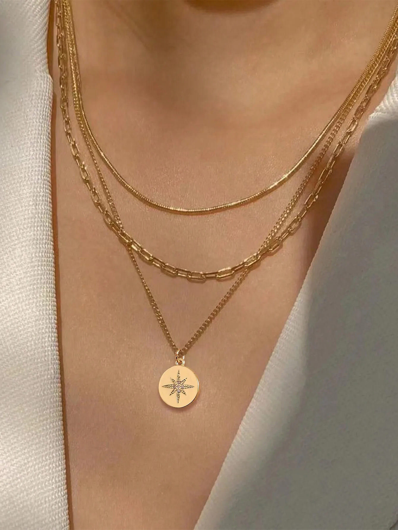 3-Piece Layered Gold Chain Necklace Set with Starburst Pendant for Women
3-Piece Layered Gold Chain Necklace Set with Starburst Pendant for Women