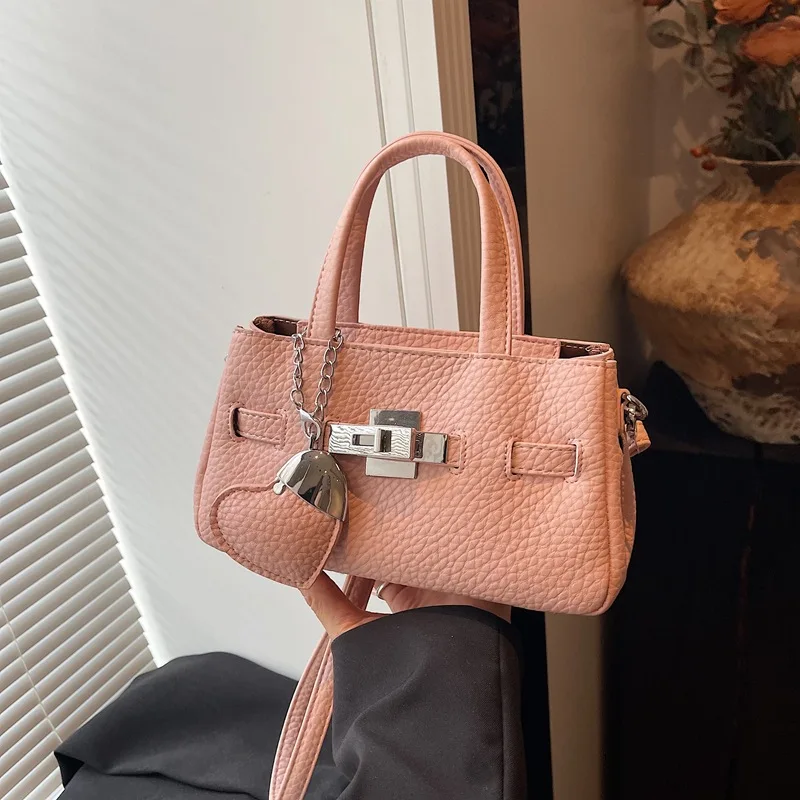 Woman Shoulder Crossbody Bag Fashion Female Tote Bag 2025 New Pu Leather Luxury Ladies Handbags Vintage Large Hand Bags Designer
Woman Shoulder Crossbody Bag Fashion Female Tote Bag 2025 New Pu Leather Luxury Ladies Handbags Vintage Large Hand Bags Designer