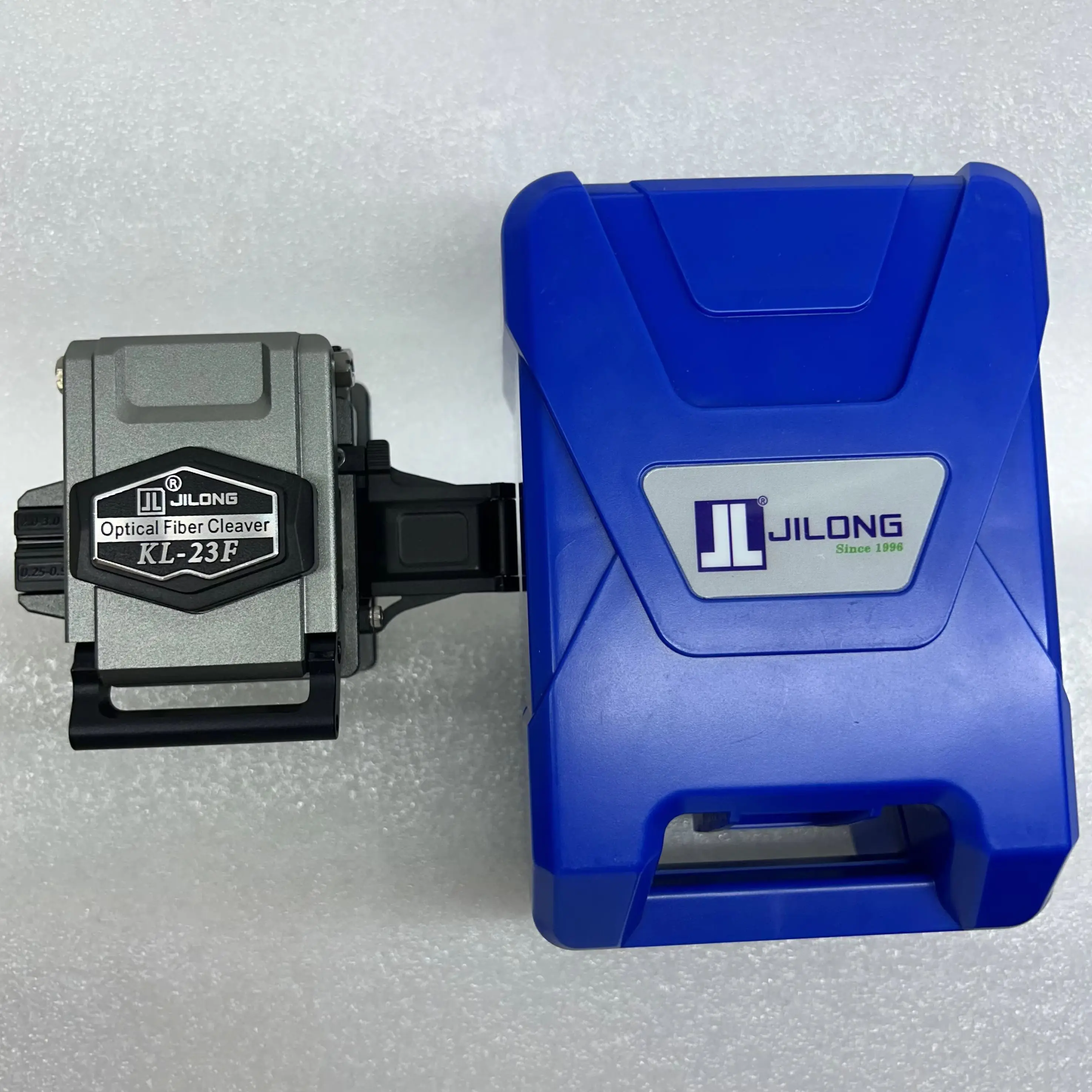 JILONG High Precision Fiber Cleaver,FTTH Fiber Optic Cutter, Cold Conduction, Dedicated Metal, KL-23F
JILONG High Precision Fiber Cleaver,FTTH Fiber Optic Cutter, Cold Conduction, Dedicated Metal, KL-23F