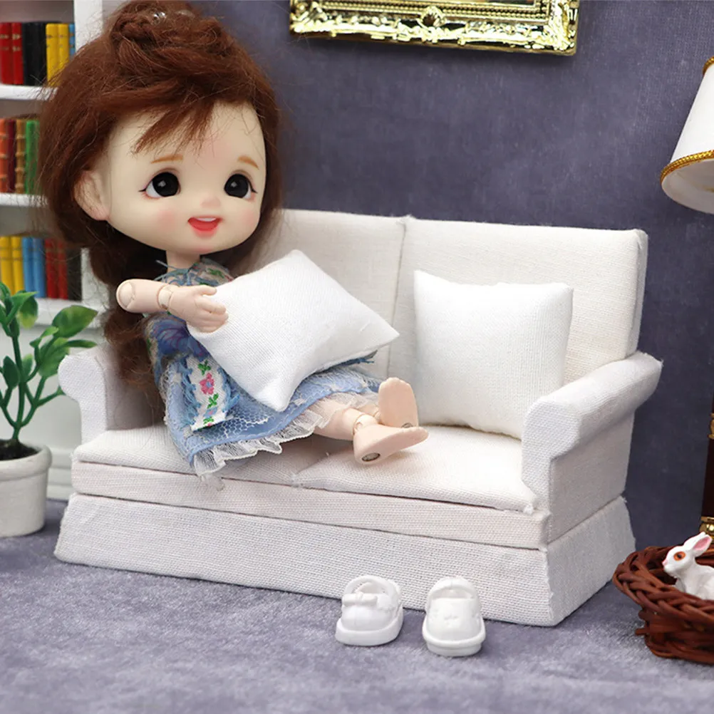 Mini Double Sofa Miniature Couch Miniature Furniture Ornament for Mini House Living Room Decoration Kid DIY Gift Photo Prop
Mini Double Sofa Miniature Couch Miniature Furniture Ornament for Mini House Living Room Decoration Kid DIY Gift Photo Prop