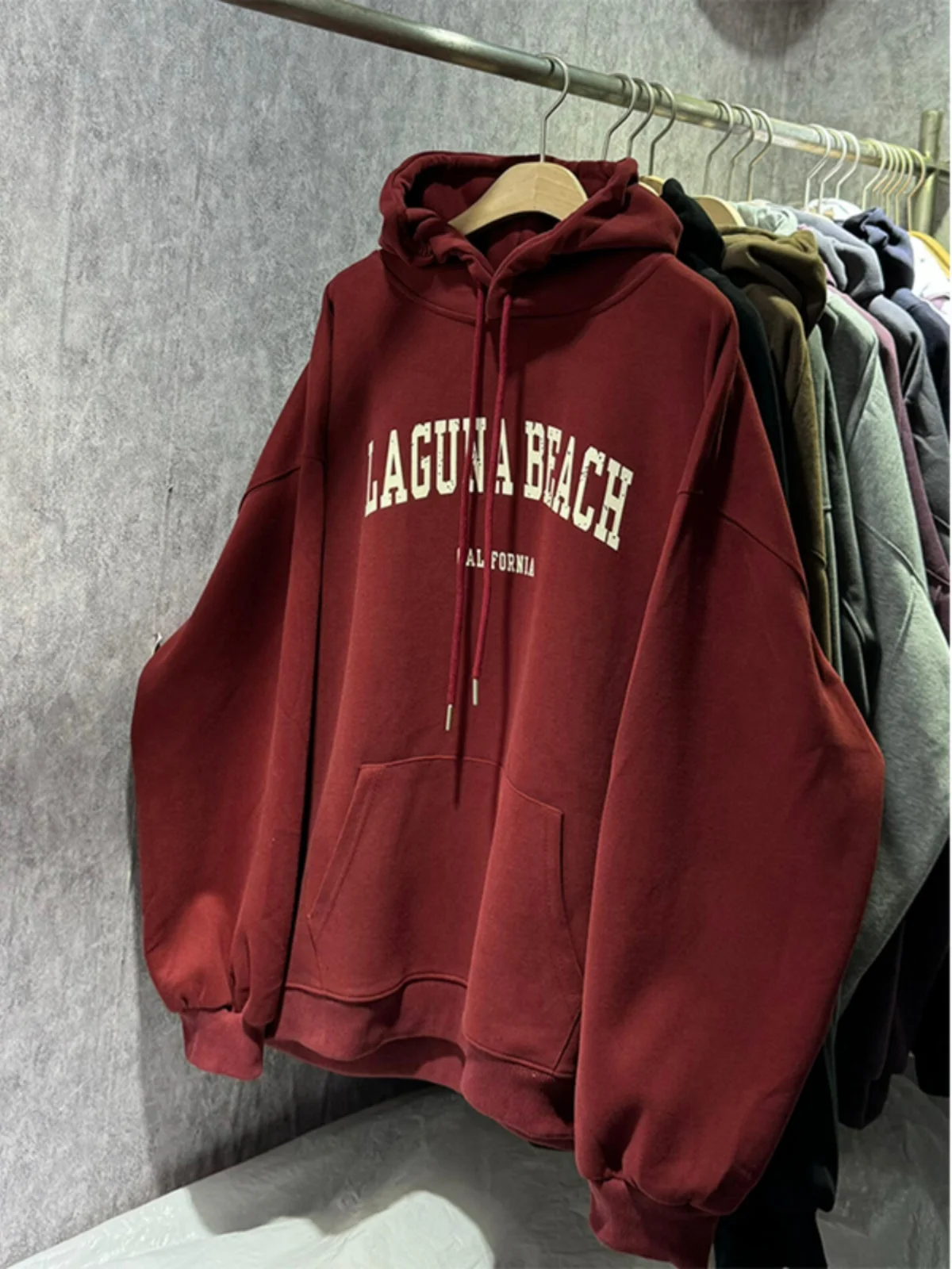 Свободная толстовка с капюшоном в американском ретро-стиле с буквенным принтом, повседневная верхняя одежда, модная летняя одежда для защиты от солнца
Свободная толстовка с капюшоном в американском ретро-стиле с буквенным принтом, повседневная верхняя одежда, модная летняя одежда для защиты от солнца