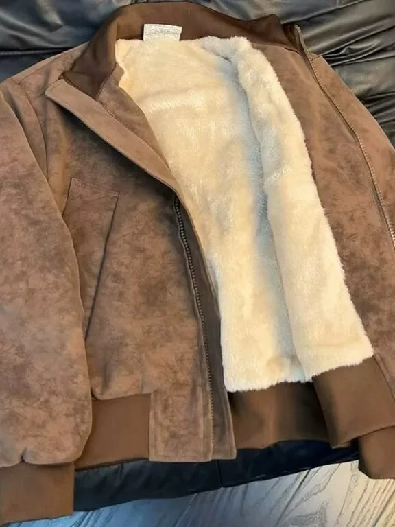 Cleanfit Dyed ort Thiened Lamb Velvet PU Leather Cotton Jaet Men Winter Anti-cold American Sle Fce-lined Cotton Coat
Cleanfit Dyed ort Thiened Lamb Velvet PU Leather Cotton Jaet Men Winter Anti-cold American Sle Fce-lined Cotton Coat