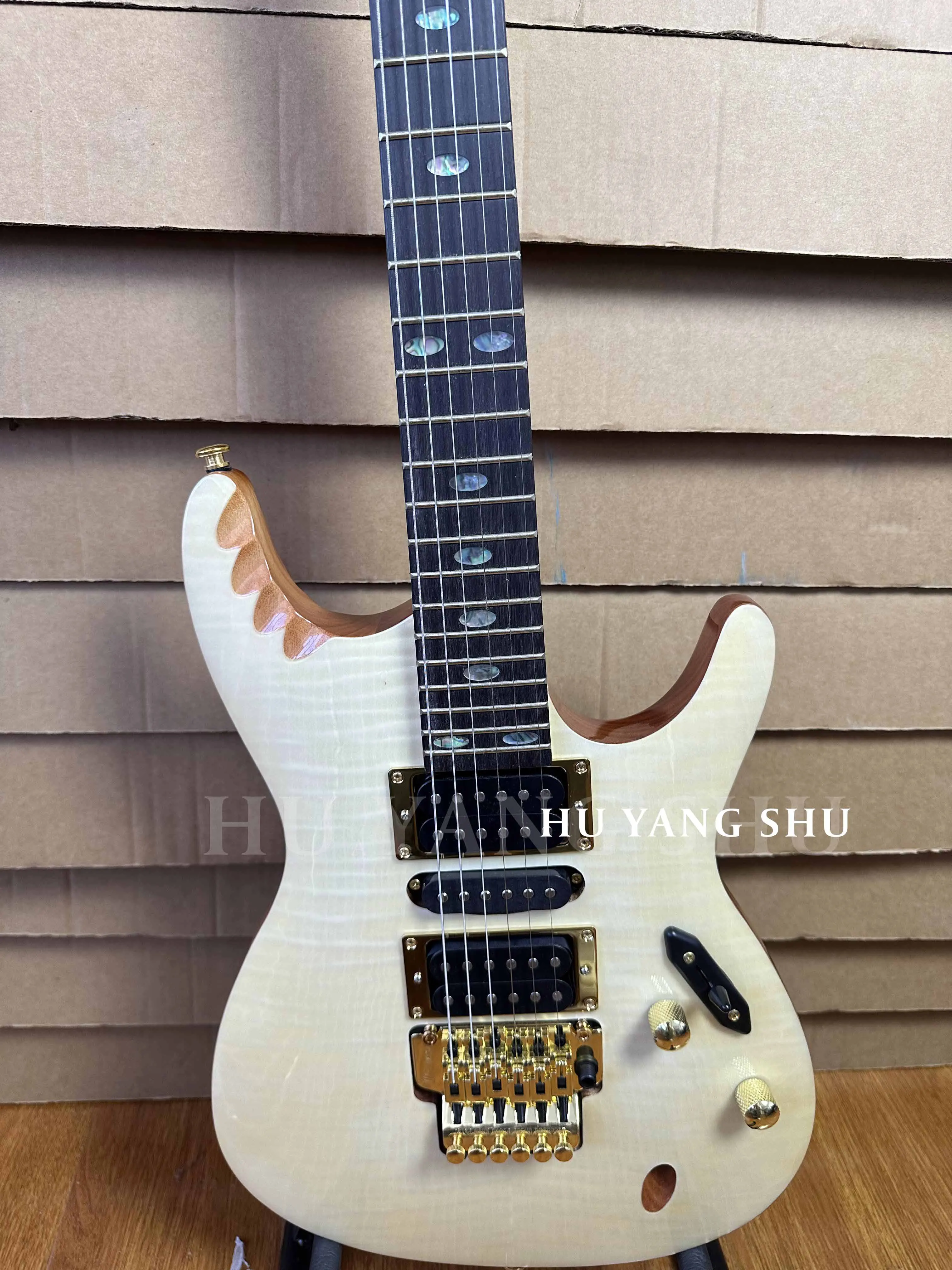 Aged wood electric guitar with mahogany body and rosewood fingerboard free shipping
Aged wood electric guitar with mahogany body and rosewood fingerboard free shipping