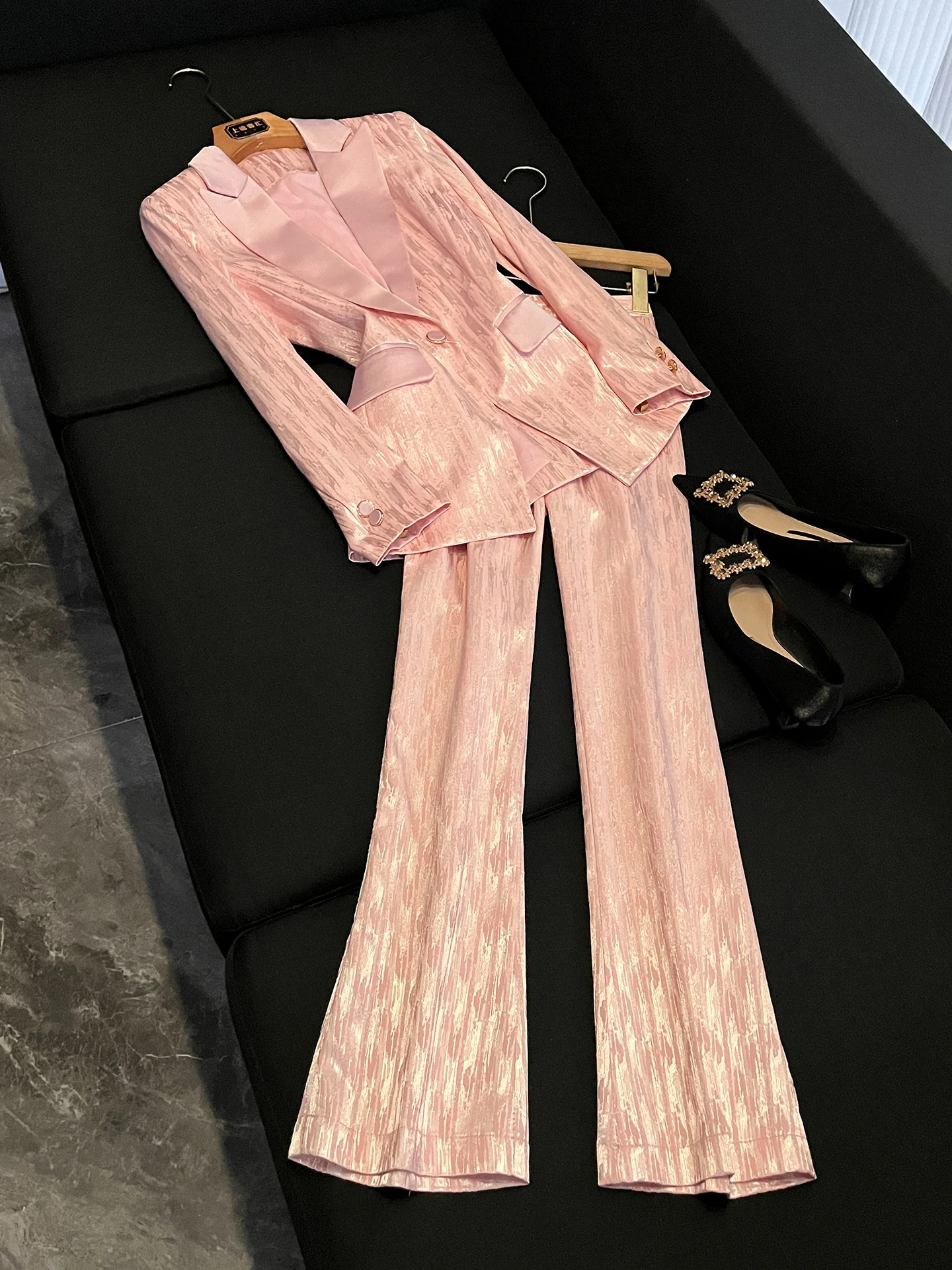 High-End Trendy Suit Set 2026 Summer Formal Casual Professional West Coat P411 New Arrival Women's Fashion Ensemble
High-End Trendy Suit Set 2026 Summer Formal Casual Professional West Coat P411 New Arrival Women's Fashion Ensemble