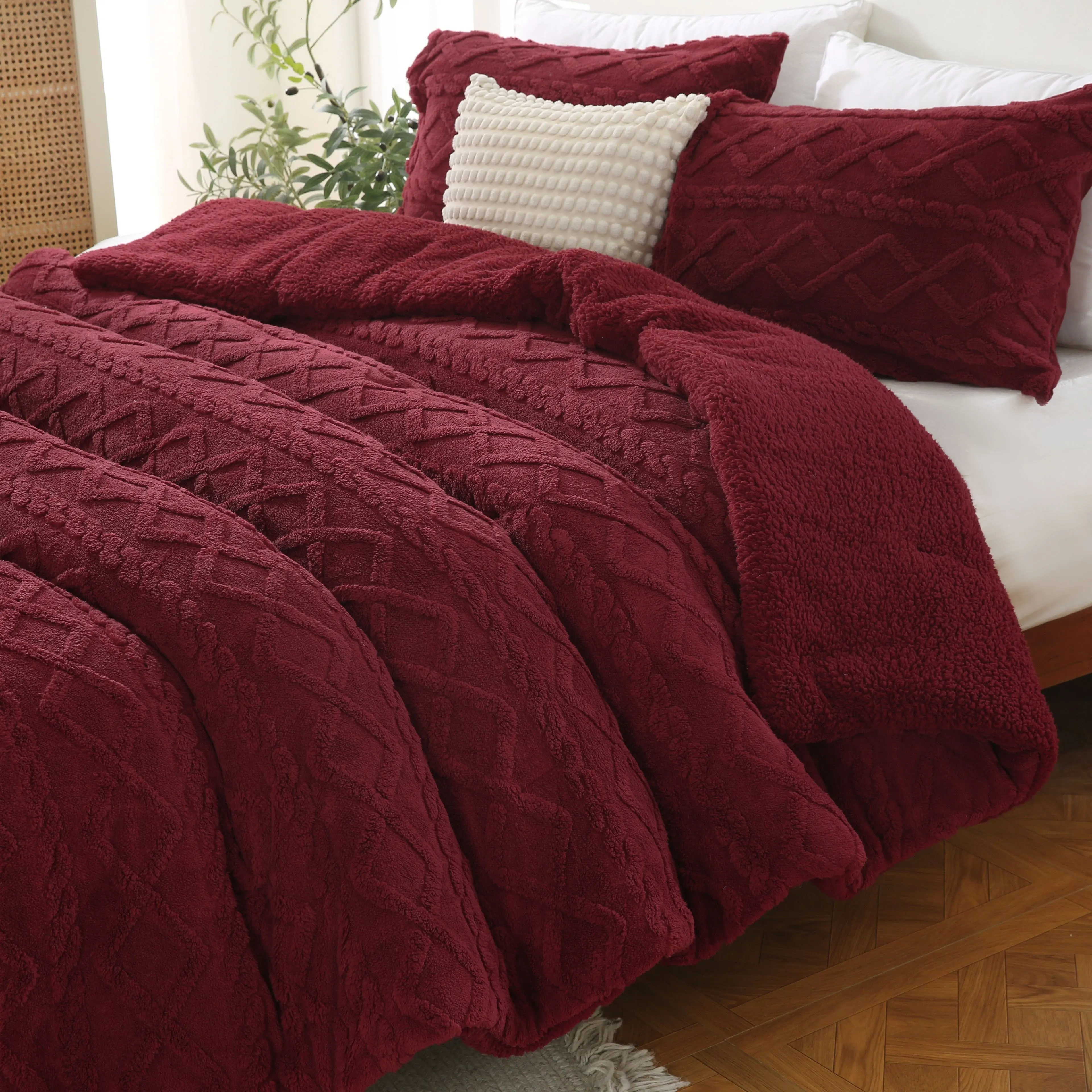 3pcs Comforter Set Borrego Blanket Set 220GSM Plain Wave Jacquard Fleece Cover with 200GSM Fleece Back + 200 GSM Polyester Filling Quilt Set Easy to Clean Comfortable & Durable Halloween Christmas Gifts for Family Local Warehouse Summer
3pcs Comforter Set Borrego Blanket Set 220GSM Plain Wave Jacquard Fleece Cover with 200GSM Fleece Back + 200 GSM Polyester Filling Quilt Set Easy to Clean Comfortable & Durable Halloween Christmas Gifts for Family Local Warehouse Summer