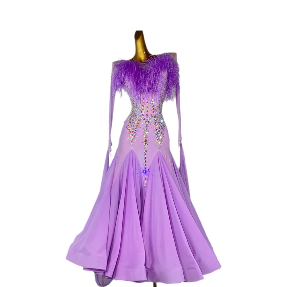 Latin Dance Adult And Children'S Dress AB Stone High-End Custom Ostrich Fur Modern Dance Costume Cha Cha Tango Women'S Clothing
Latin Dance Adult And Children'S Dress AB Stone High-End Custom Ostrich Fur Modern Dance Costume Cha Cha Tango Women'S Clothing