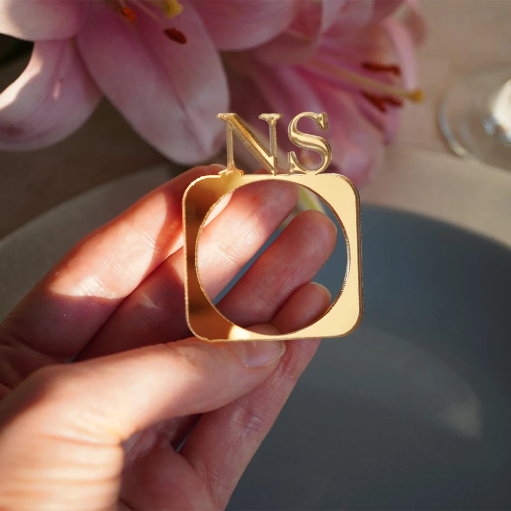 100pcs Personalized Acrylic Napkin Rings Customized Name Table Decor Engraved Napkin Holder for Wedding gifts
100pcs Personalized Acrylic Napkin Rings Customized Name Table Decor Engraved Napkin Holder for Wedding gifts