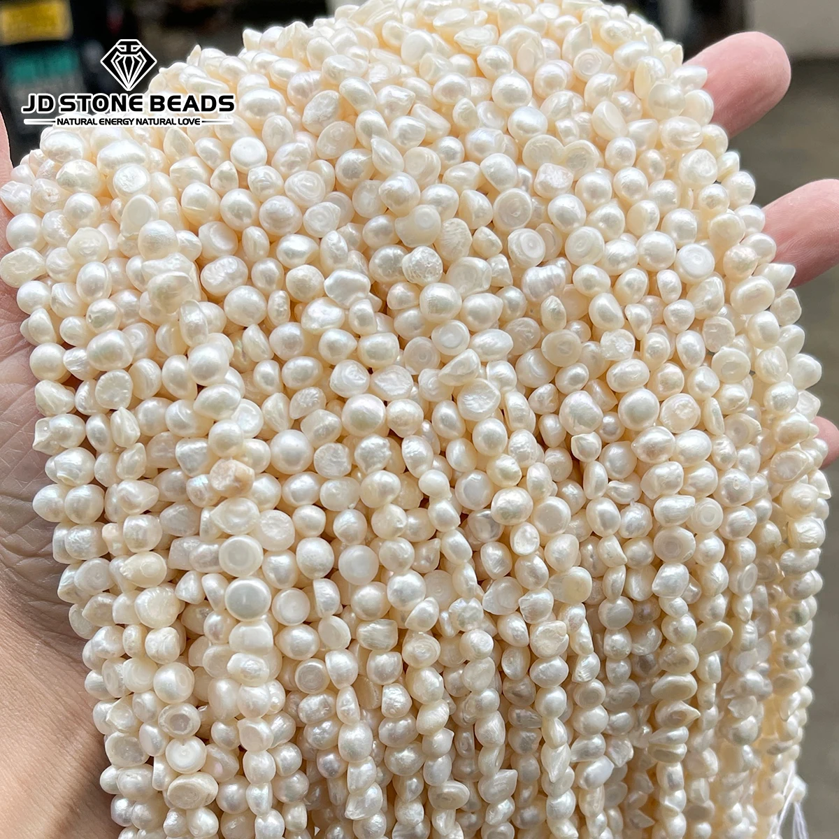 Natural White Freshwater Flat Pearl Beads Horizontal Two Sides Polished Loose Pearls for Handmade Jewelry Accessories
Natural White Freshwater Flat Pearl Beads Horizontal Two Sides Polished Loose Pearls for Handmade Jewelry Accessories