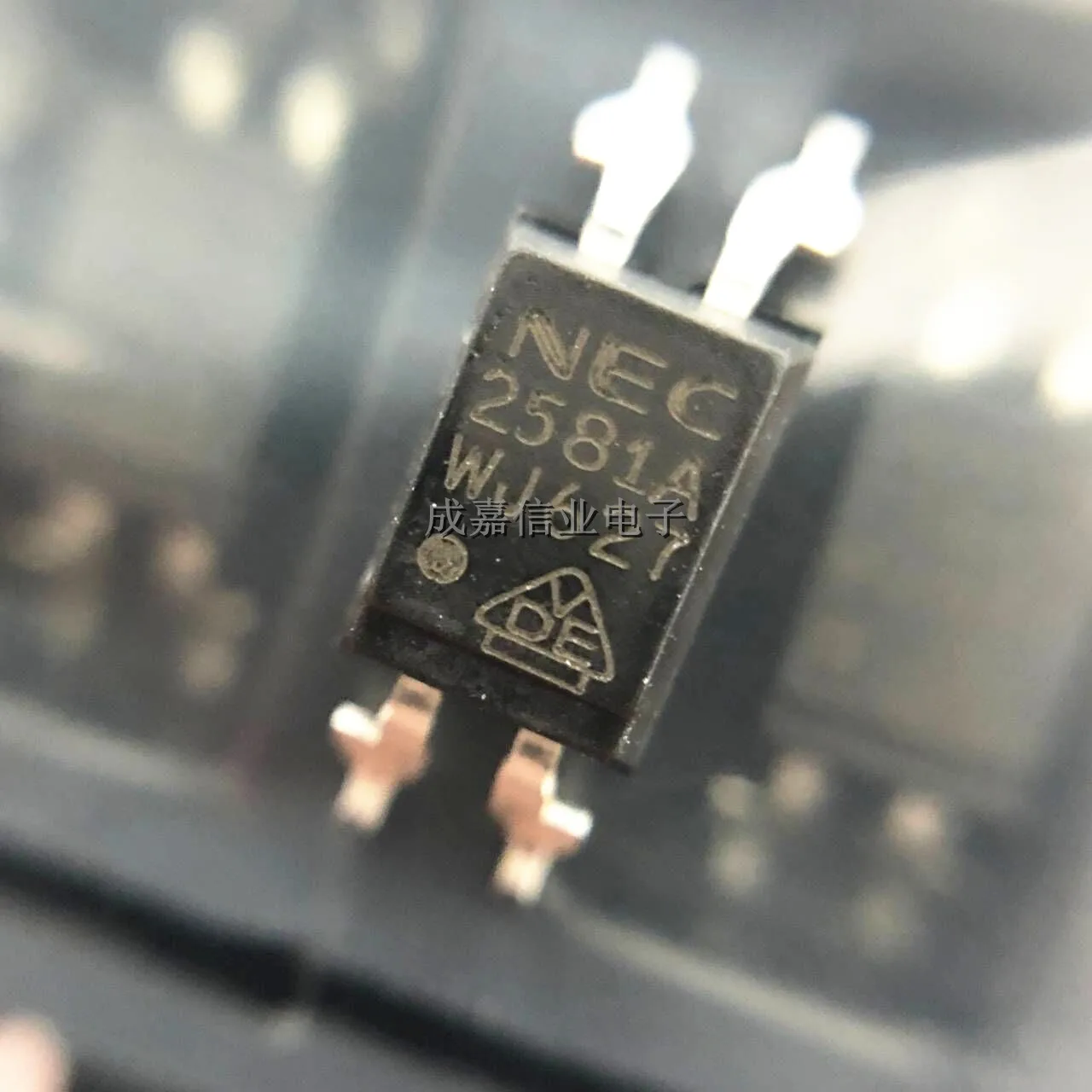10pcs/Lot PS2581AL2-E3-A SOP-4 2581A Transistor Output Optocouplers Operating Temperature:- 55 C-+ 100 C
10pcs/Lot PS2581AL2-E3-A SOP-4 2581A Transistor Output Optocouplers Operating Temperature:- 55 C-+ 100 C