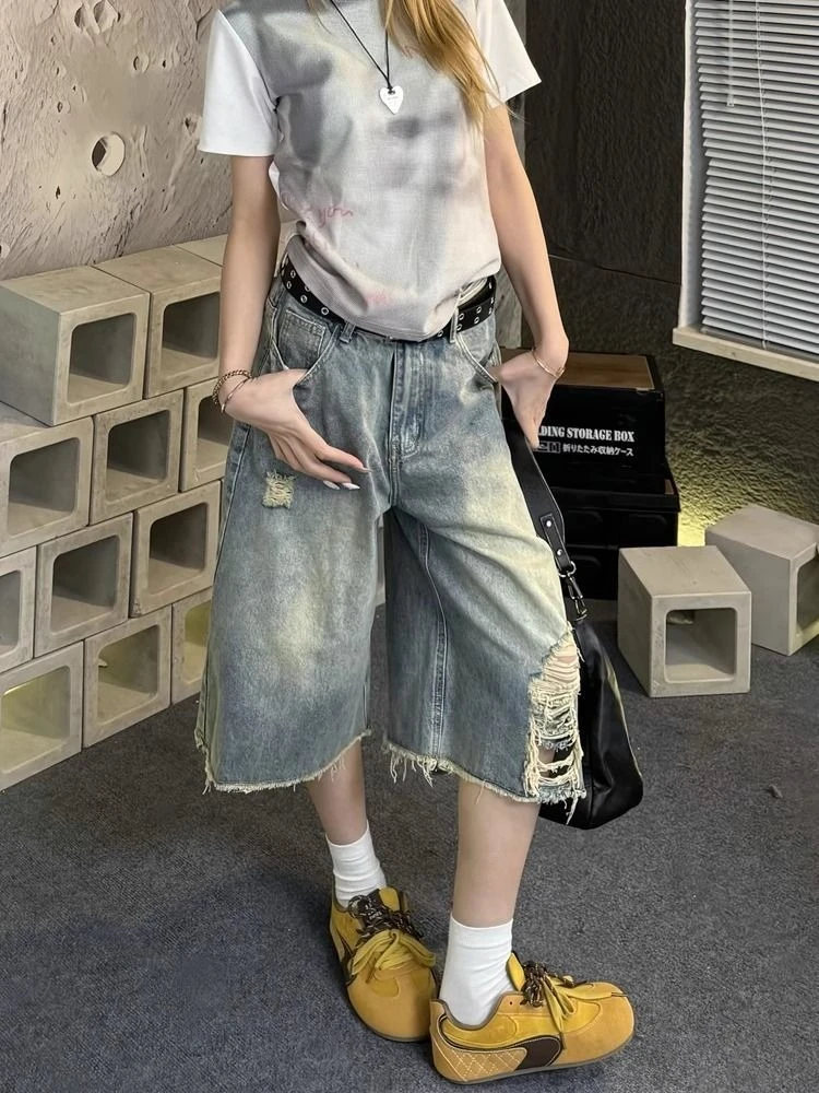 HOUZHOU Vintage Blue Ripped Short Jeans Women Y2k Grunge Oversize Distressed Jorts American Retro Baggy Denim Shorts Streetwear
HOUZHOU Vintage Blue Ripped Short Jeans Women Y2k Grunge Oversize Distressed Jorts American Retro Baggy Denim Shorts Streetwear