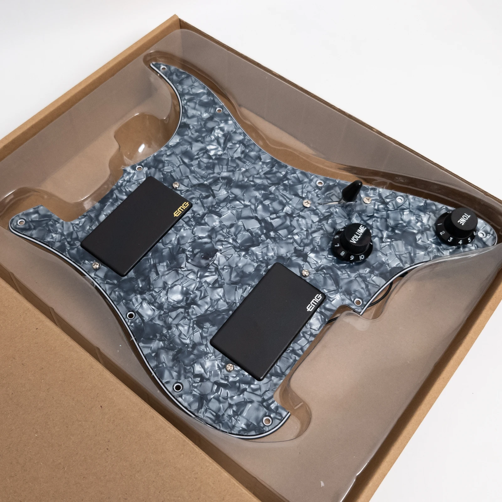 Electric Guitar Prewired Pickguard Set with Active HH Humbucker Pickups, Loaded Control Plate Assembly Upgrade Replacement Kit
Electric Guitar Prewired Pickguard Set with Active HH Humbucker Pickups, Loaded Control Plate Assembly Upgrade Replacement Kit