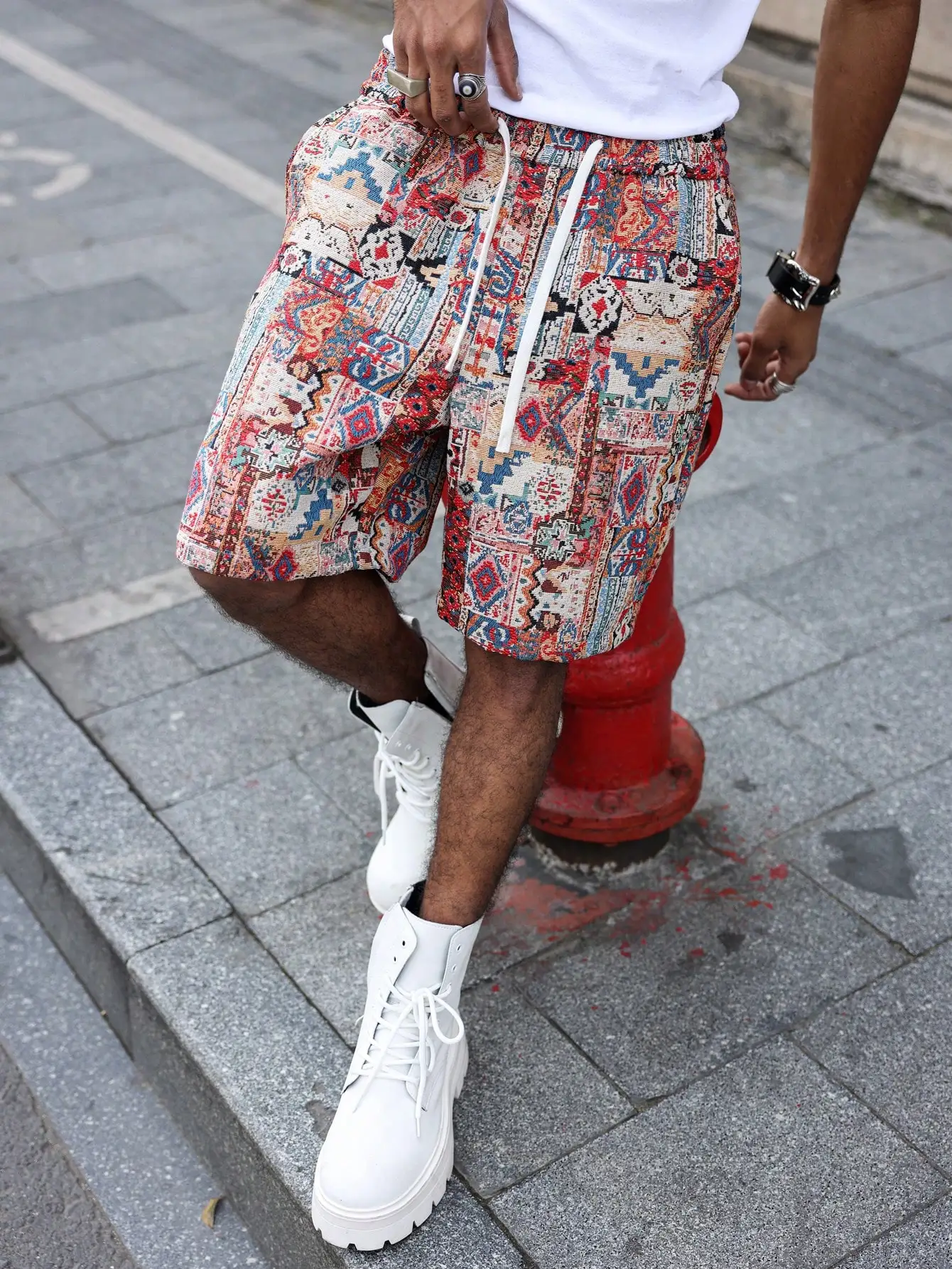 Men's Straight Casual Shorts With Jacquard Woven Pattern
Men's Straight Casual Shorts With Jacquard Woven Pattern