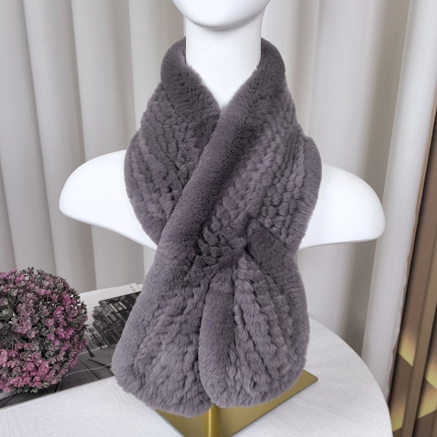 Besfilin Real Rex Rabbit Fur Scarf for Women Hand Woven Solid Color Versatile Warm Spring Autumn Winter Fashion Accessory
Besfilin Real Rex Rabbit Fur Scarf for Women Hand Woven Solid Color Versatile Warm Spring Autumn Winter Fashion Accessory