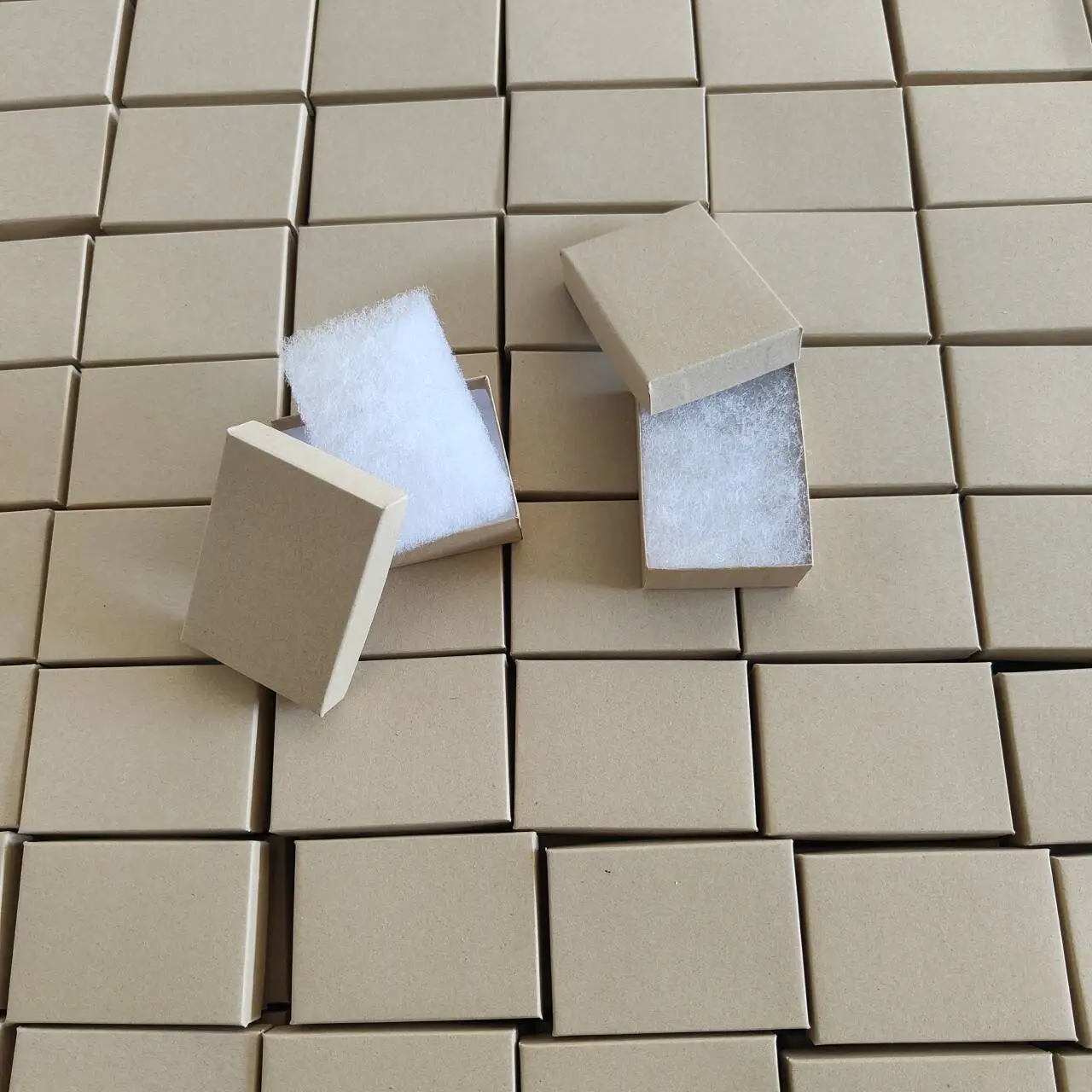 #32 100pcs Jewelry Kraft Brown Cotton Filled Box For Gift Package Earring & Bracelet Box 3 1/16x2 1/8x1(7.78X5.40X2.54CM)
#32 100pcs Jewelry Kraft Brown Cotton Filled Box For Gift Package Earring & Bracelet Box 3 1/16x2 1/8x1(7.78X5.40X2.54CM)