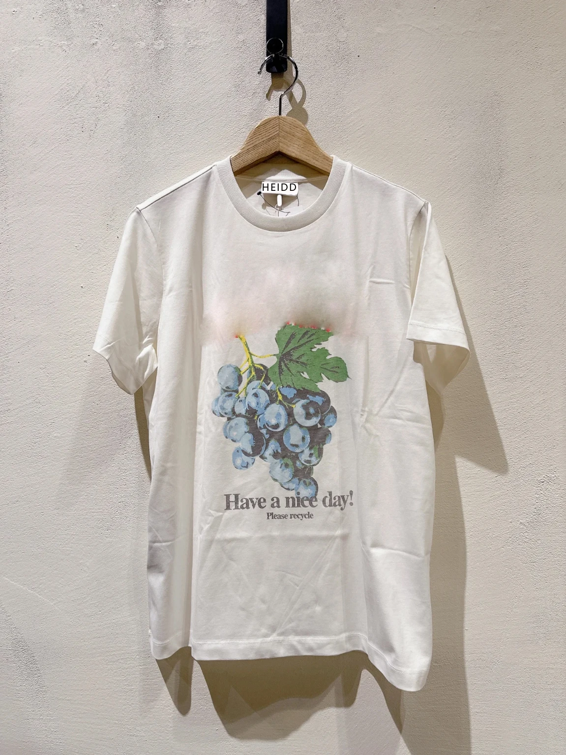 HEIDD GAN2025 Летняя винтажная футболка с принтом «Авпа» и ручной росписью, женская повседневная хлопковая круглая футболка Ne
HEIDD GAN2025 Летняя винтажная футболка с принтом «Авпа» и ручной росписью, женская повседневная хлопковая круглая футболка Ne